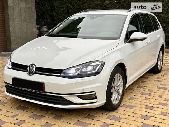 Volkswagen Golf 2019г. в рассрочку