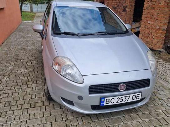 Fiat Punto 2011г. в рассрочку