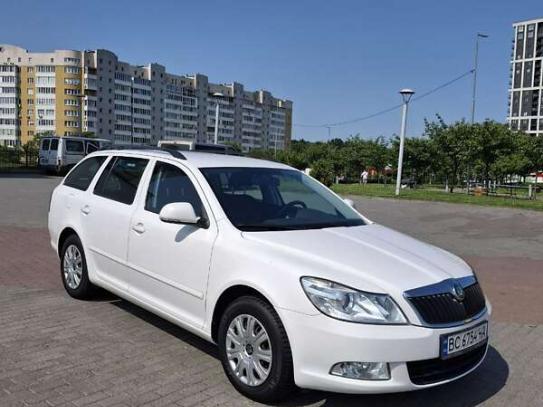 Skoda Octavia                         2012г. в рассрочку