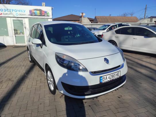 Renault Megane scenic                   2012г. в рассрочку