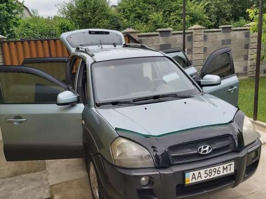 Hyundai Tucson                          2006г. в рассрочку