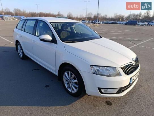 Skoda Octavia combi                   2015г. в рассрочку