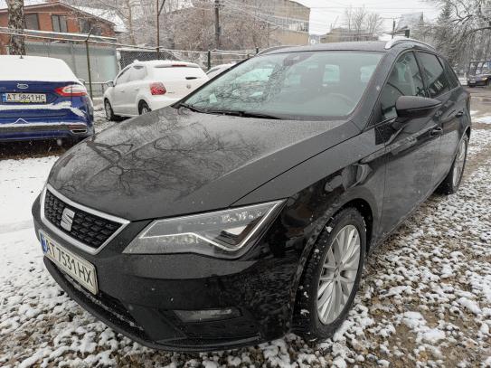 Seat Leon                            2019г. в рассрочку