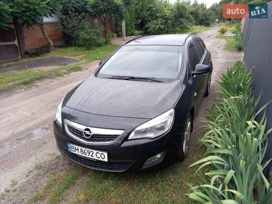 Opel Astra                           2012г. в рассрочку