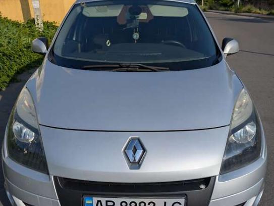 Renault Scenic                          2010г. в рассрочку