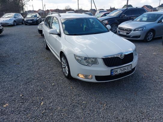 Skoda Superb
                          2012г. в рассрочку