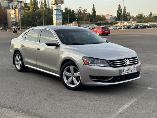 Volkswagen Passat 2011р. у розстрочку