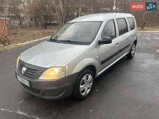 Dacia Logan                           2009г. в рассрочку