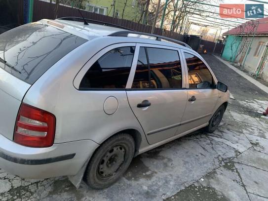 Skoda Fabia 2003р. у розстрочку