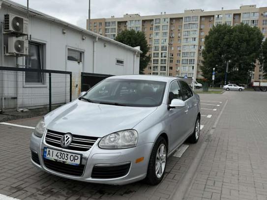 Volkswagen Jetta                           2010г. в рассрочку