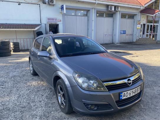 Opel Astra 2006р. у розстрочку