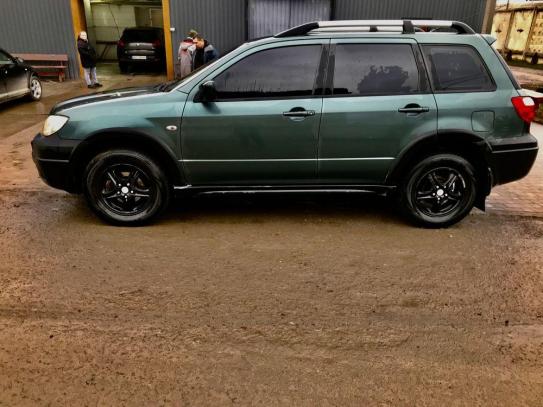 Mitsubishi Outlander
                       2005г. в рассрочку