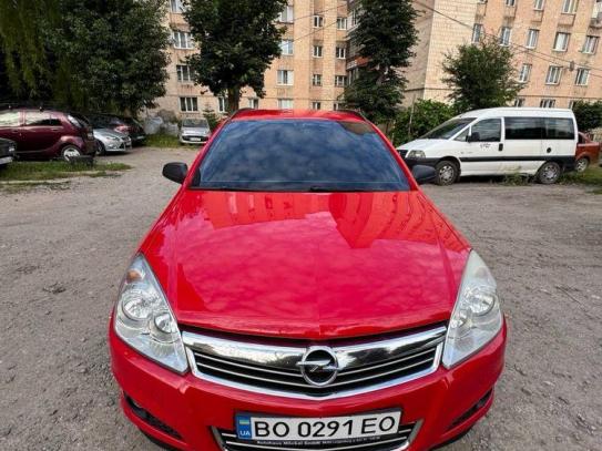 Opel Astra                           2009г. в рассрочку