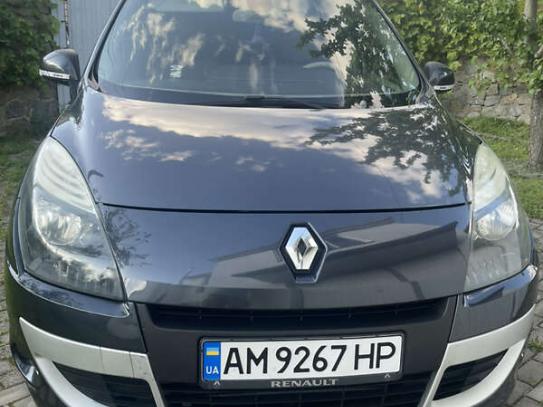 Renault Scenic                          2010г. в рассрочку