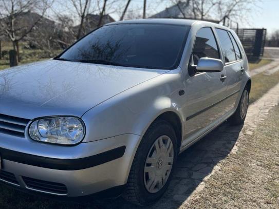 Volkswagen Golf                            2000г. в рассрочку