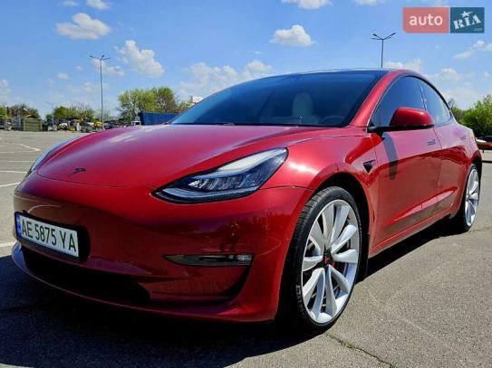 Tesla Model 3                         2018г. в рассрочку