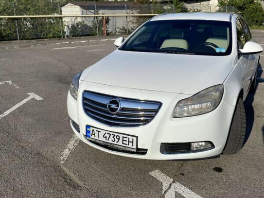 Opel Insignia                        2013г. в рассрочку