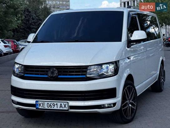 Volkswagen Transporter
                     2015г. в рассрочку