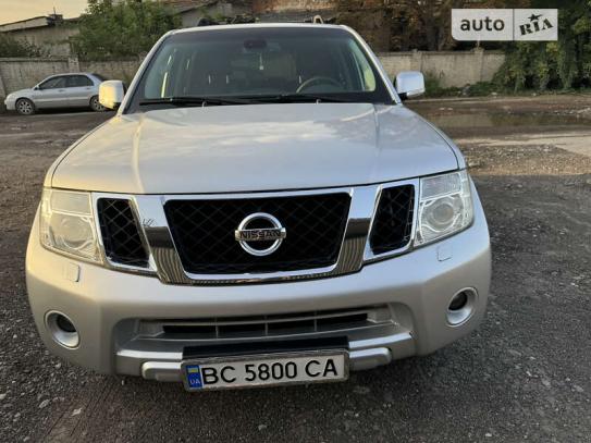 Nissan Pathfinder 2013р. у розстрочку