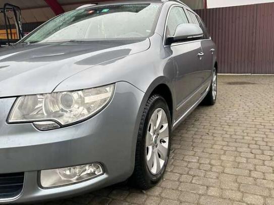 Skoda Superb                          2010г. в рассрочку