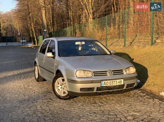 Volkswagen Golf                            2003г. в рассрочку