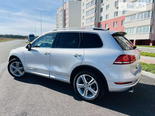 Volkswagen Touareg 2012р. у розстрочку