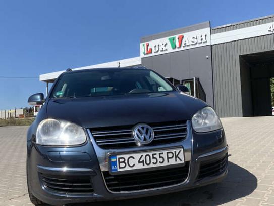 Volkswagen Golf 2008г. в рассрочку