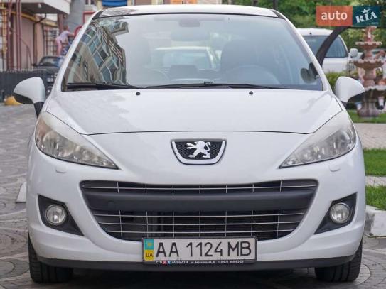 Peugeot 207 2012г. в рассрочку