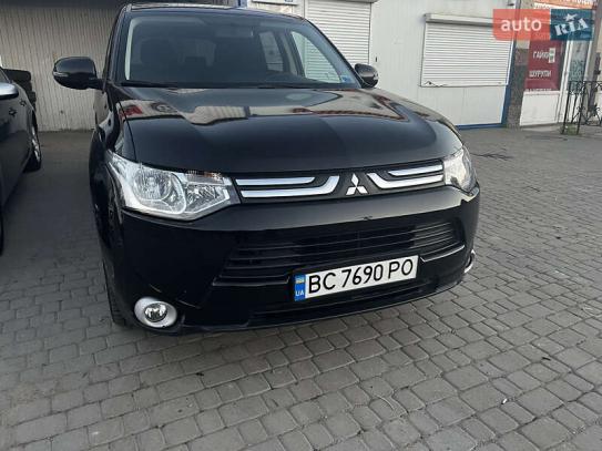 Mitsubishi Outlander
                       2013г. в рассрочку