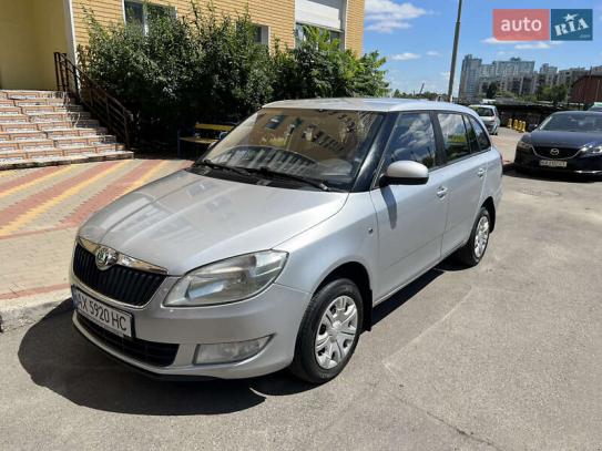 Skoda Fabia                           2012г. в рассрочку