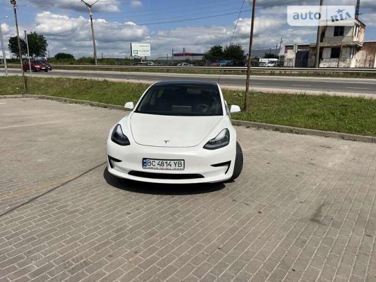 Tesla Model 3 2019г. в рассрочку