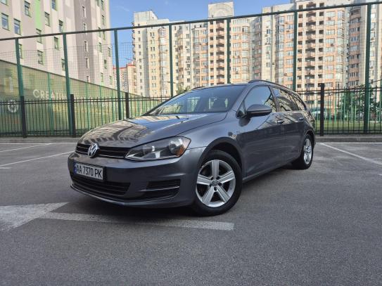 Volkswagen Golf                            2015г. в рассрочку