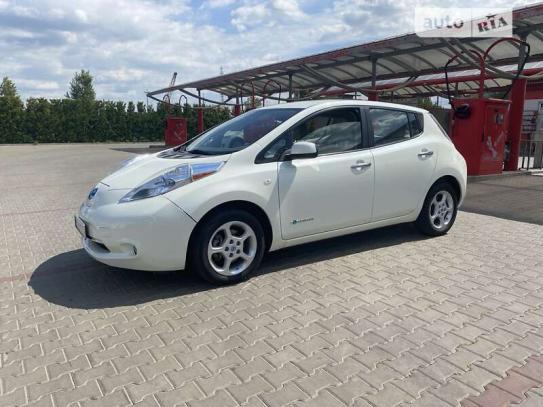 Nissan Leaf 2012г. в рассрочку