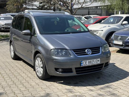 Volkswagen Touran
                          2006г. в рассрочку