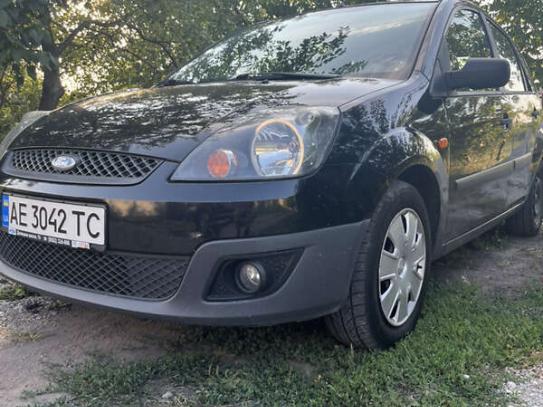 Ford Fiesta
                          2008г. в рассрочку
