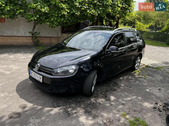 Volkswagen Golf
                            2010г. в рассрочку