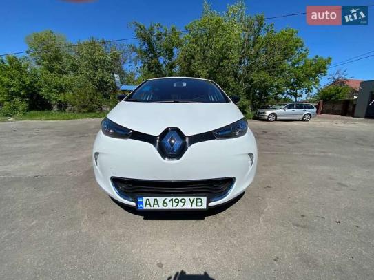Renault Zoe                             2013г. в рассрочку