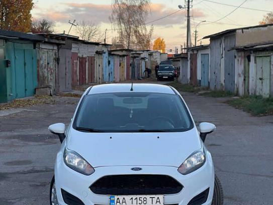 Ford Fiesta
                          2017г. в рассрочку