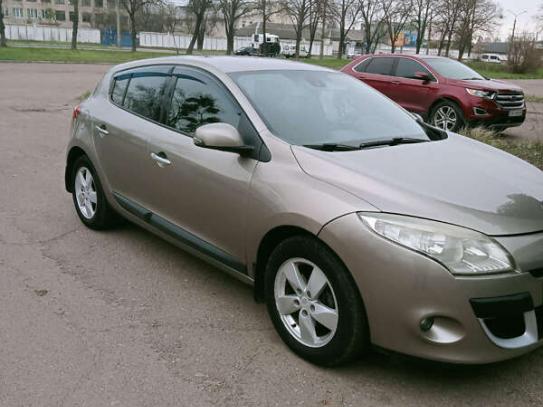 Renault Megane                          2010г. в рассрочку