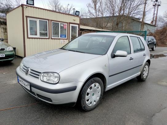 Volkswagen Golf                            2003г. в рассрочку