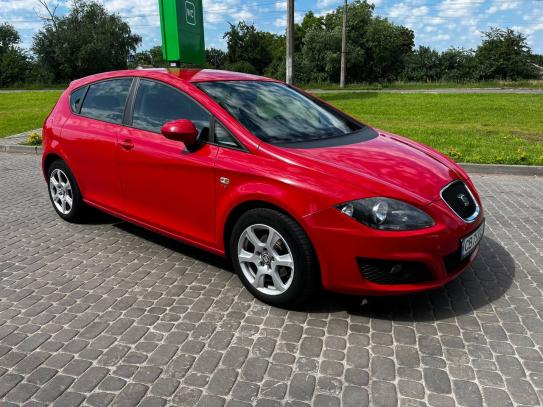 Seat Leon                            2010г. в рассрочку