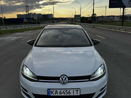 Volkswagen Golf
                            2013г. в рассрочку
