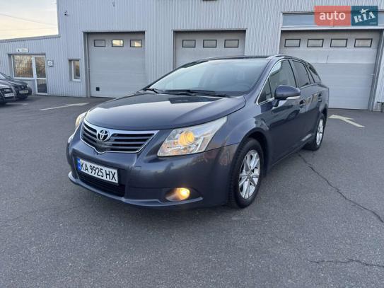 Toyota Avensis 2011р. у розстрочку