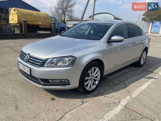 Volkswagen Passat                          2012г. в рассрочку