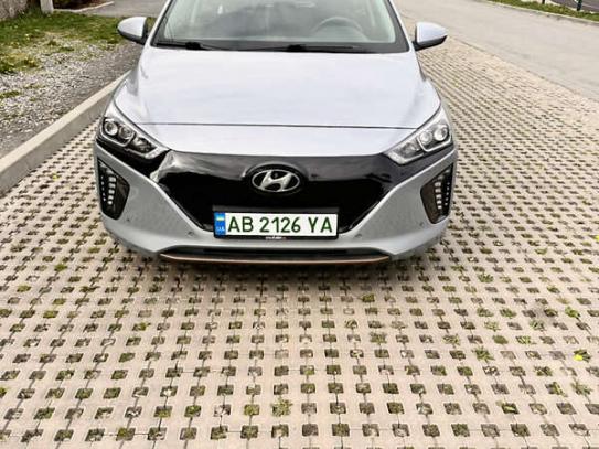Hyundai Ioniq 2018р. у розстрочку