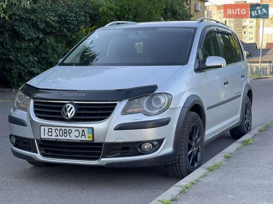 Volkswagen Touran
                          2007г. в рассрочку