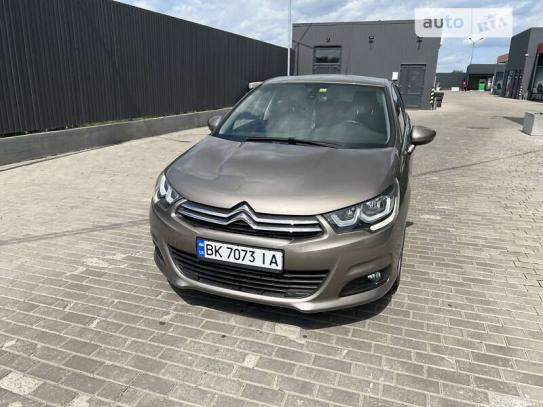 Citroen C4 2015г. в рассрочку