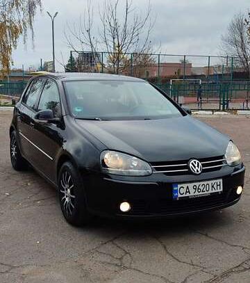 Volkswagen Golf 2008р. у розстрочку