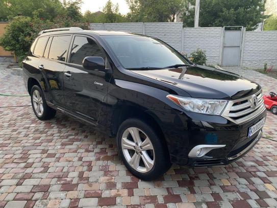 Toyota Highlander                      2007г. в рассрочку