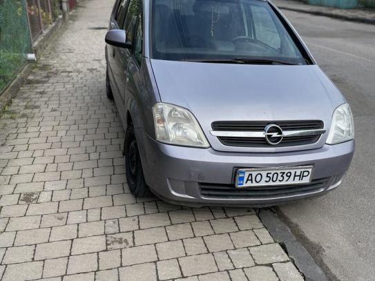 Opel Meriva                          2005г. в рассрочку